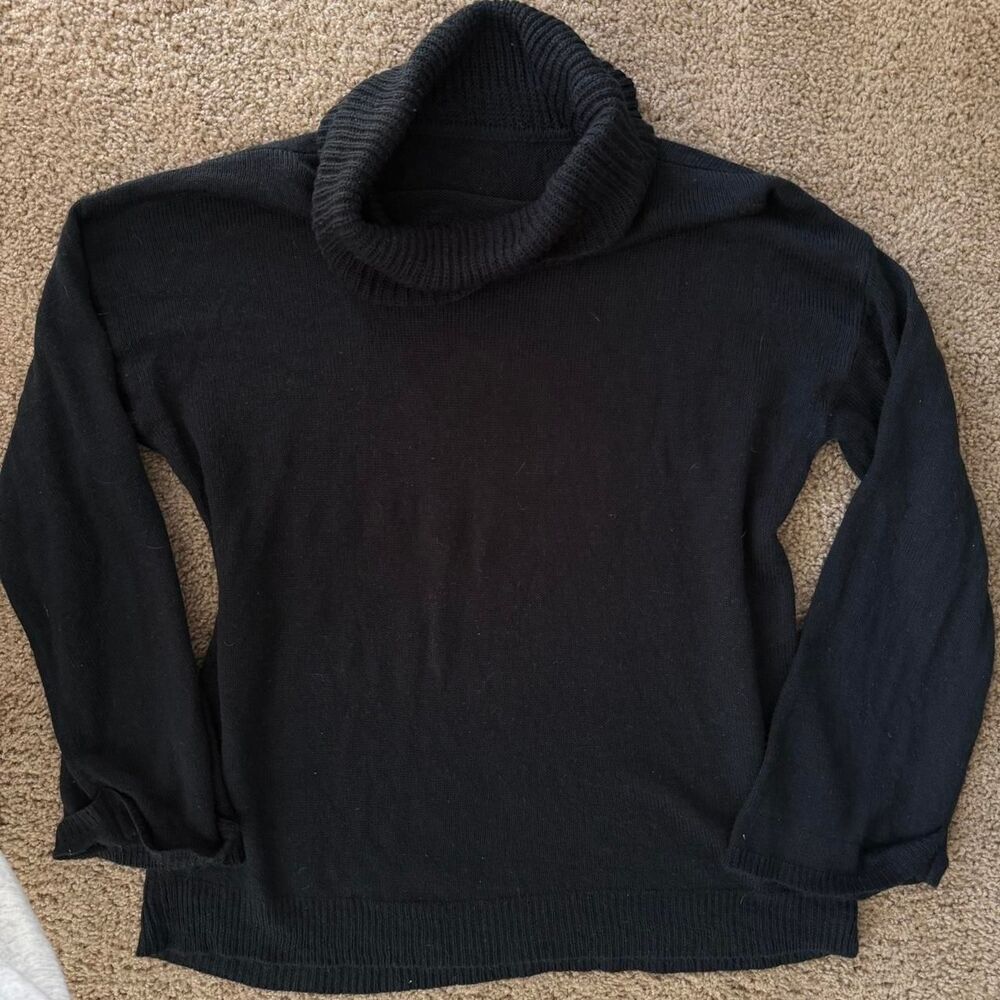 Unbranded Women's Black and Navy Jumper